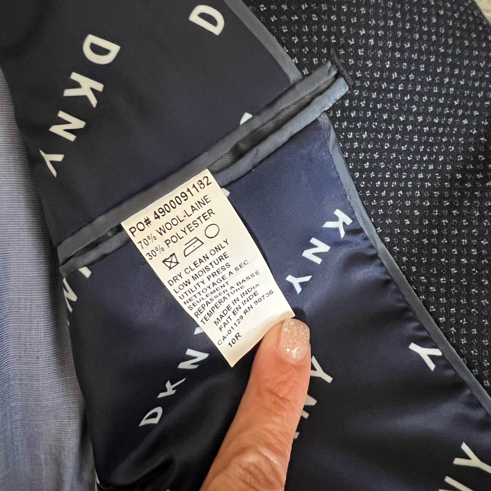 COPY - DNKY Boys suit - Picture 5 of 6